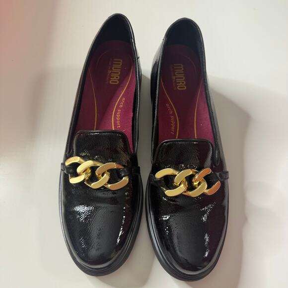 MUNRO Viv Lug Loafer Black Gold Chain Arch Support 11 Narrow - Picture 2 of 9